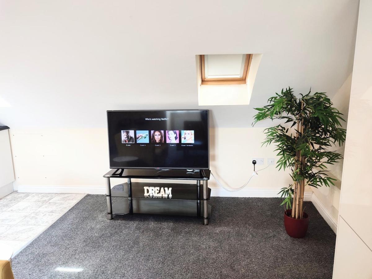 Crystal Suite 4 - Private Parking - Metro North Shields Esterno foto