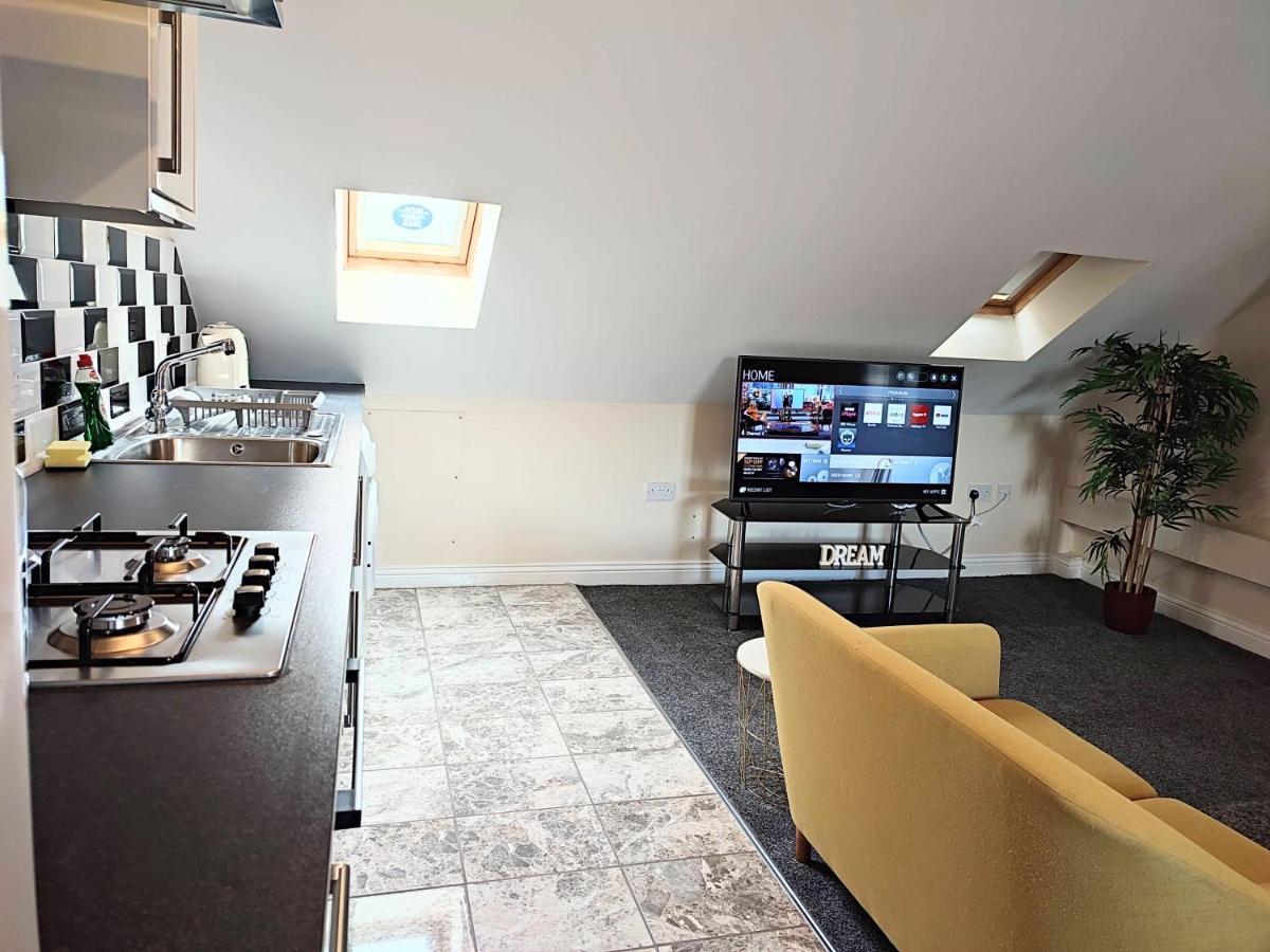 Crystal Suite 4 - Private Parking - Metro North Shields Esterno foto