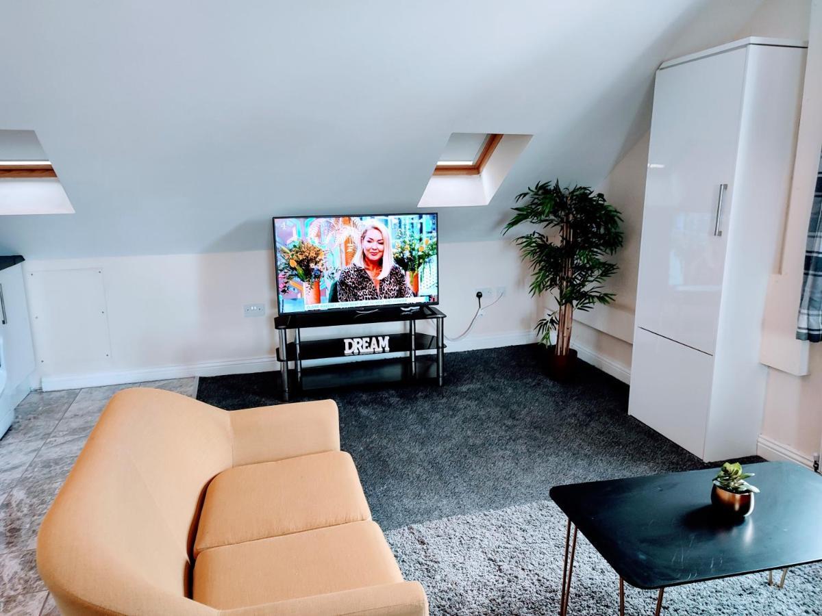 Crystal Suite 4 - Private Parking - Metro North Shields Esterno foto